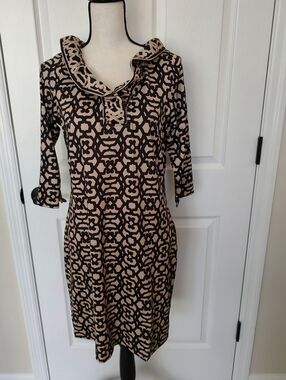 Gretchen Scott Designs Ruffle Neck Dress Gold And Black Links Size M